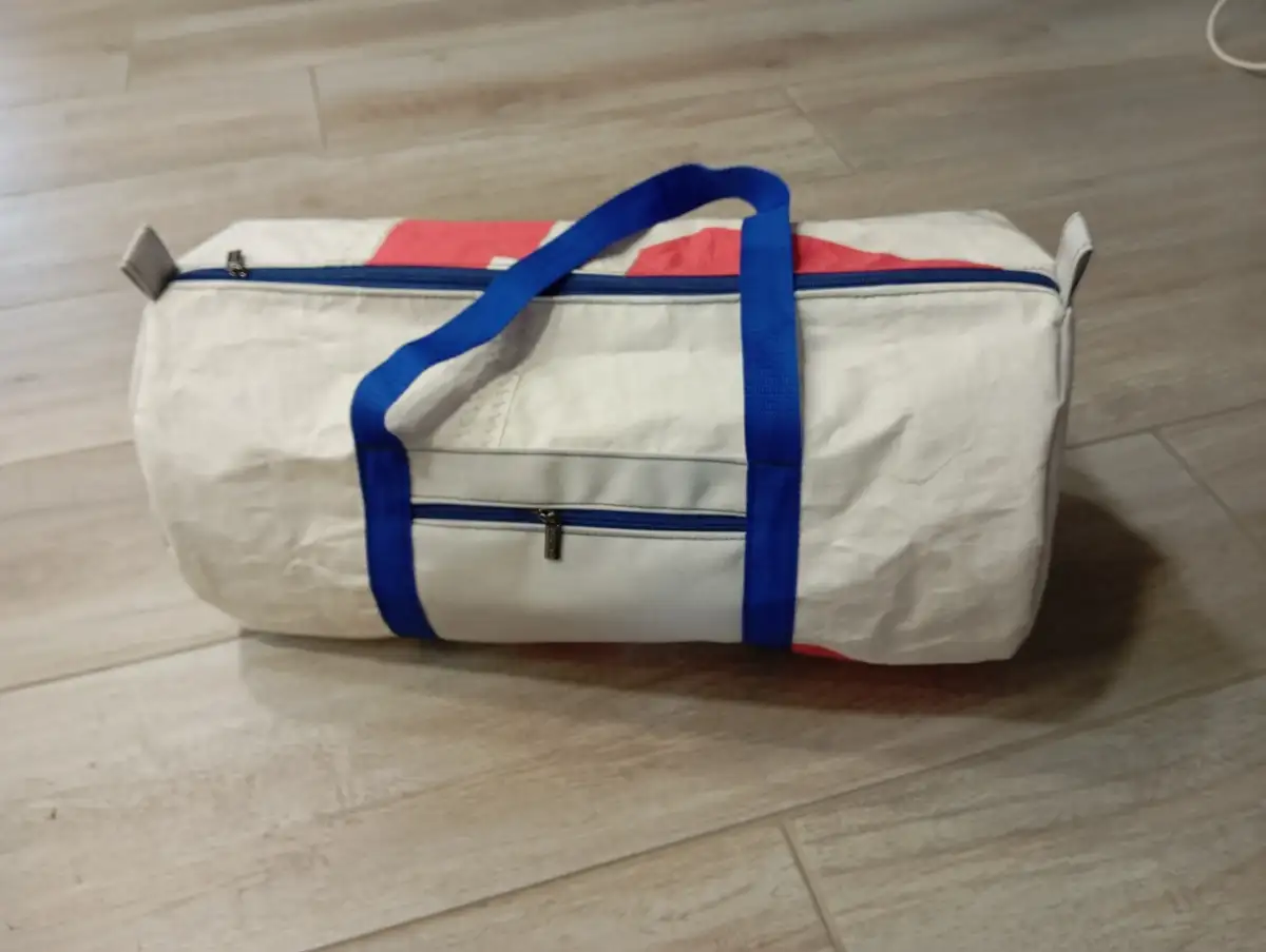 sac sport blanc rouge bleu