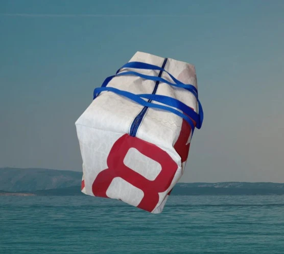 sac sport voyage carré blanc rouge