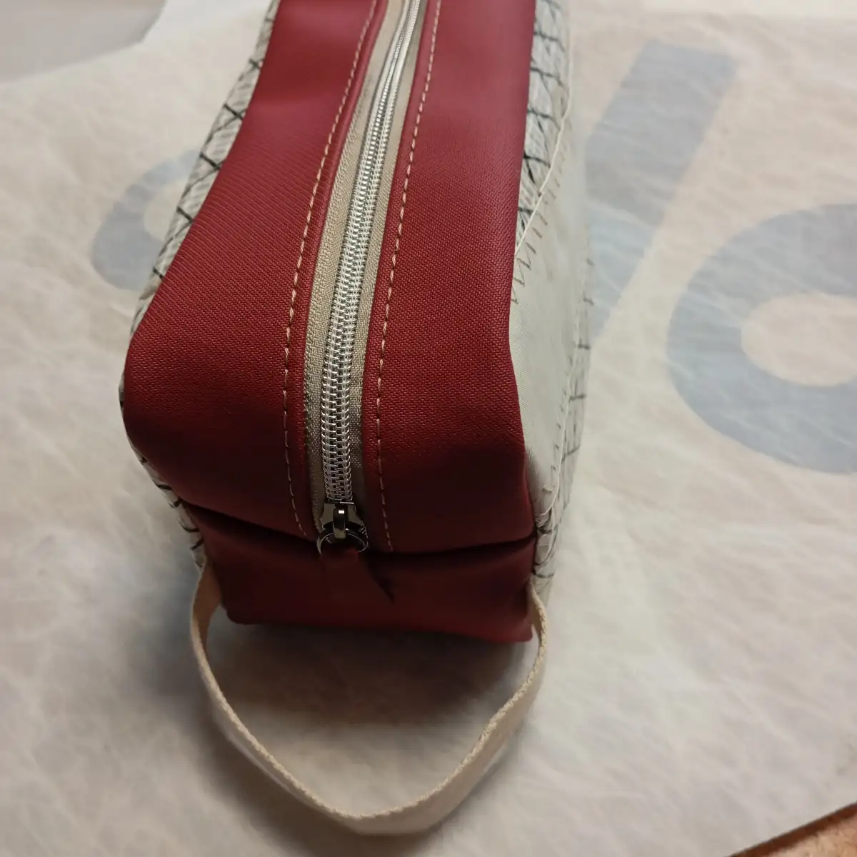 trousse de toilette simili et voile