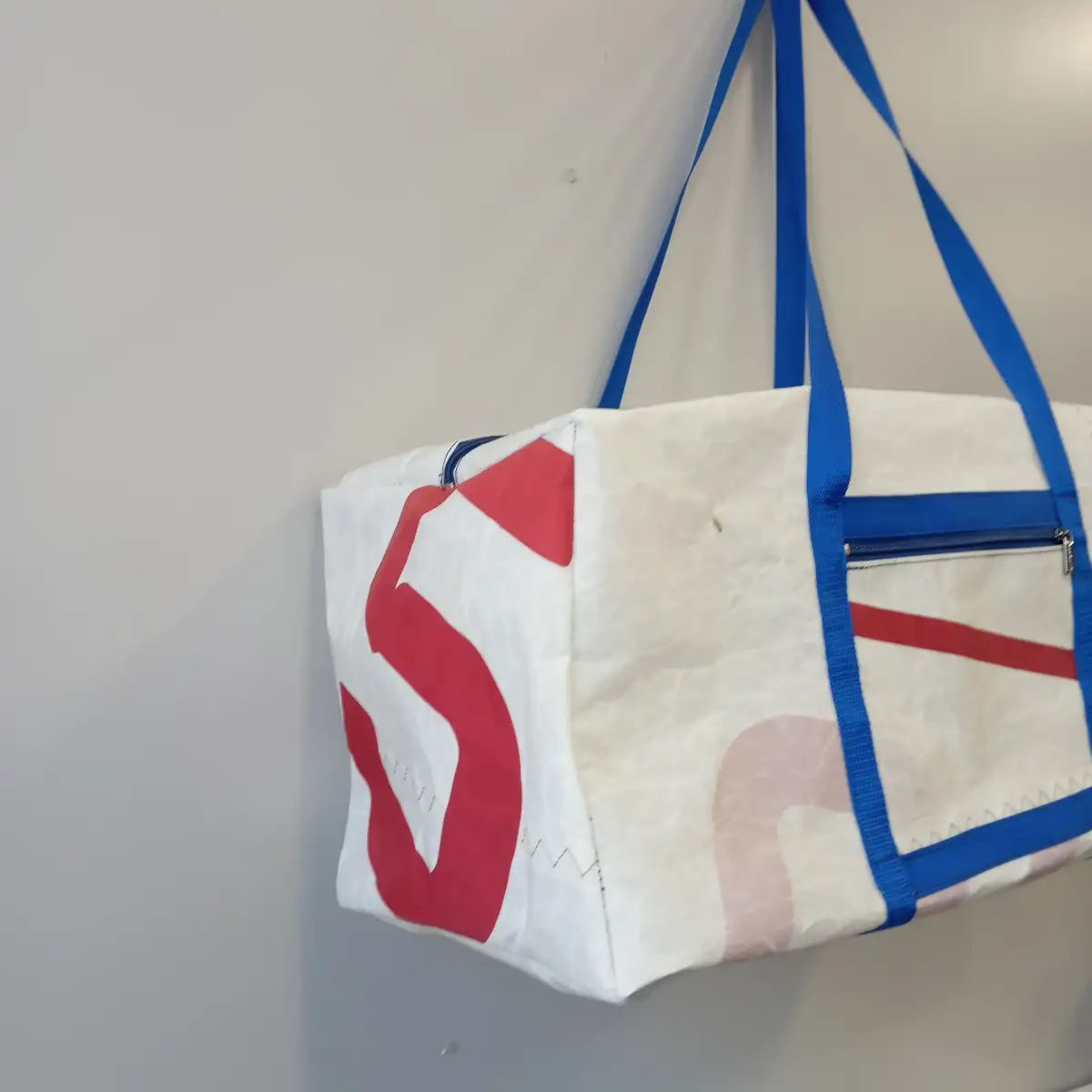 sac sport voyage carré blanc rouge