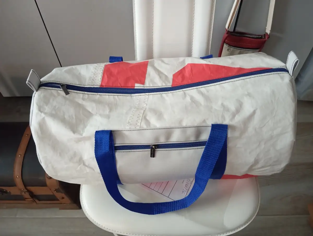 sac polochon blanc rouge gris voile