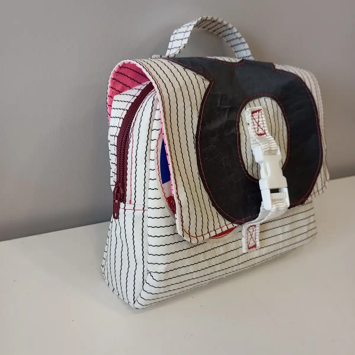 sac à main en voile de dériveur recyclée