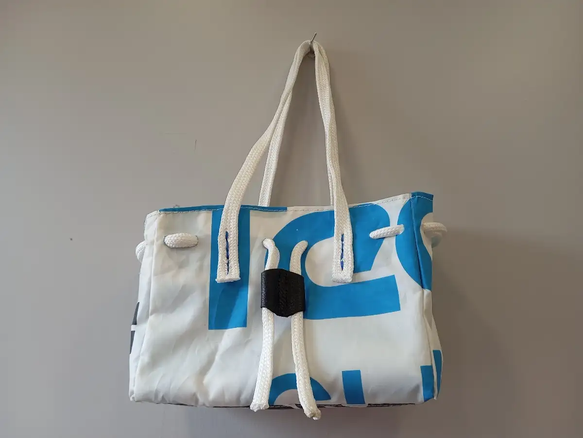 sac a main en voile recyclée