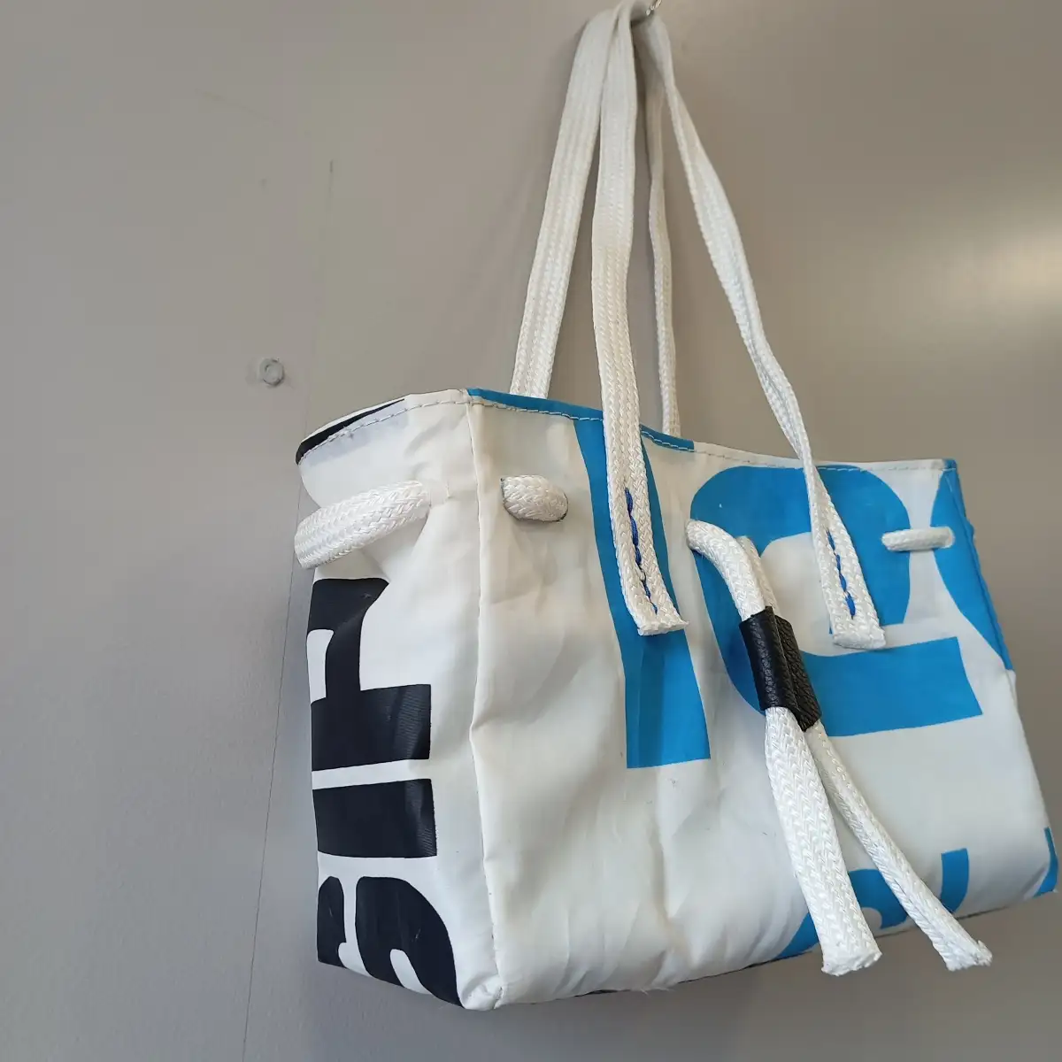 sac a main en voile recyclée