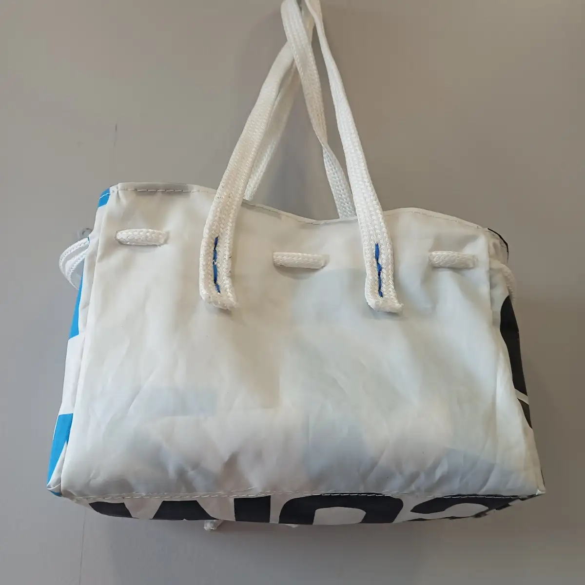 sac a main en voile recyclée