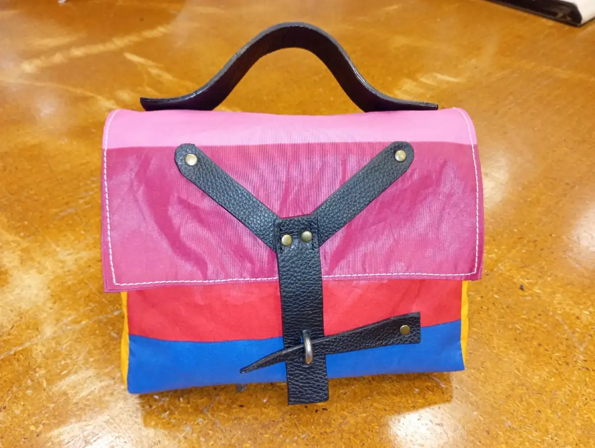 sac a main multicouleur