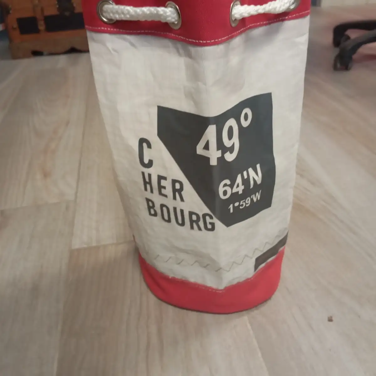 sac baluchon marin en toile de voile recyclée de Cherbourg